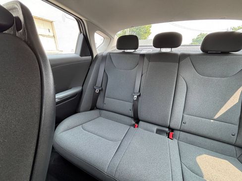 Used 2025 Kia K4 FWD image 38