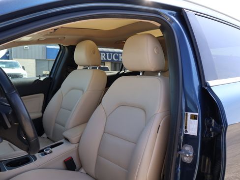 Used 2020 Mercedes-Benz GLA 250 4MATIC image 13