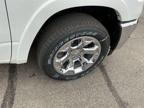 New 2026 RAM 1500 Big Horn AWD/4WD image 17