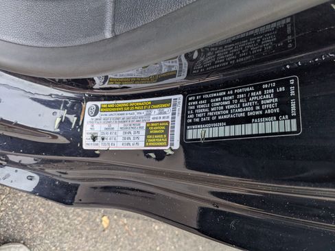 Used 2013 Volkswagen Eos Komfort FWD image 37