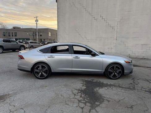 Used 2024 Honda Accord Sport image 8