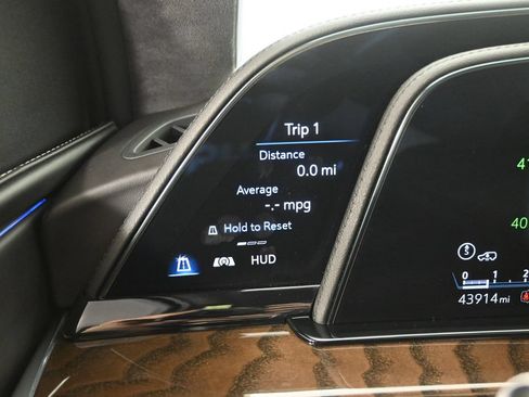 Used 2024 Cadillac Escalade Sport Platinum w/ LPO, ONYX Package AWD/4WD image 27