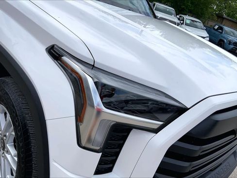 Used 2025 Toyota Tundra SR5 image 27