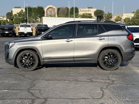 Used 2020 GMC Terrain SLT w/ Preferred Package FWD image 3
