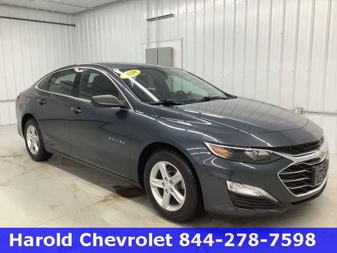 Used 2020 Chevrolet Malibu LS image 1