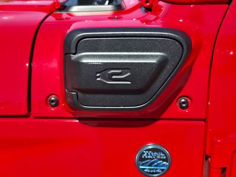 Certified 2025 Jeep Wrangler Unlimited Sahara image 25