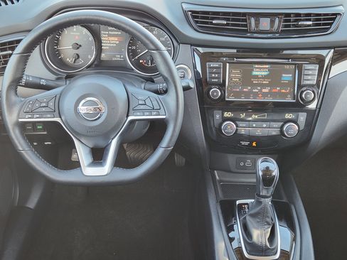 Used 2022 Nissan Rogue Sport SV image 26