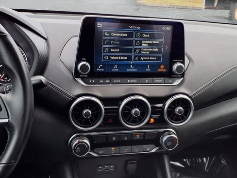 Used 2022 Nissan Sentra SV w/ Trunk Package image 15