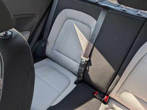 Certified 2026 Hyundai Venue SEL FWD image 12