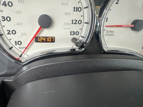 Used 2004 Saturn Vue 2WD V6 image 12