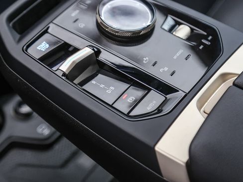 Used 2025 BMW iX xDrive50 w/ Premium Package image 16