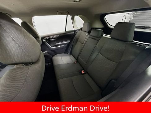 Used 2021 Toyota RAV4 XLE FWD image 8