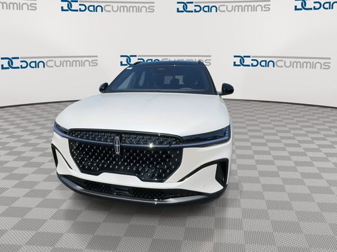 New 2026 Lincoln Nautilus Reserve AWD/4WD image 3