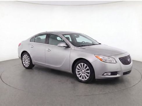 Used 2012 Buick Regal Premium image 2