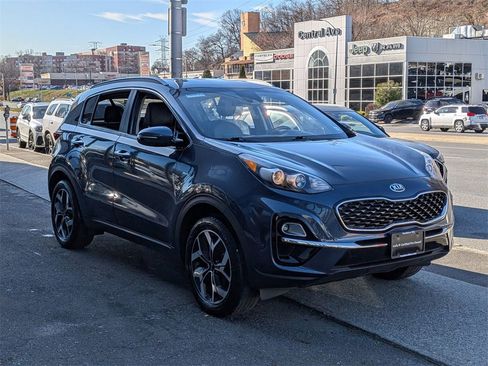 Certified 2020 Kia Sportage EX image 4