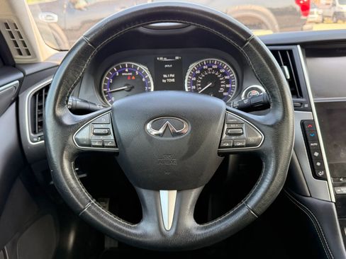 Used 2017 INFINITI Q50 2.0t w/ Moonroof Package AWD/4WD image 16