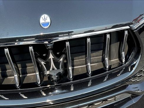 Used 2023 Maserati Levante GT AWD/4WD image 31