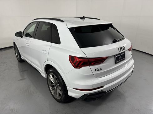 Used 2022 Audi Q3 2.0T Premium Plus w/ Premium Plus Package AWD/4WD image 36