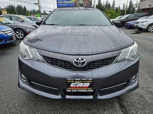Used 2012 Toyota Camry SE w/ Leather Pkg FWD image 2