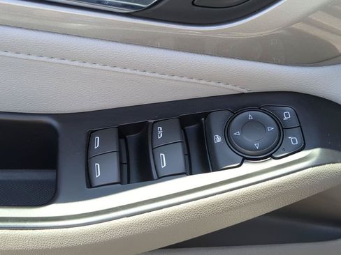 Used 2020 Chevrolet Traverse LT AWD/4WD image 10