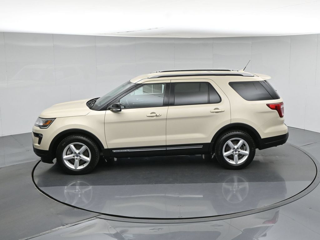 Certified 2018 Ford Explorer XLT w/ Equipment Group 201A FWD image 48