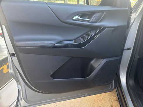 Used 2025 Chevrolet Equinox LT FWD image 18