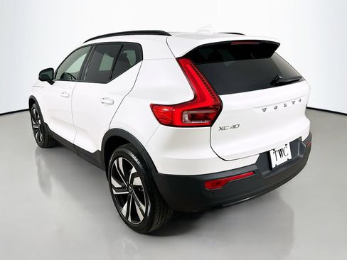 Used 2024 Volvo XC40 B5 Ultimate w/ Climate Package AWD/4WD image 7