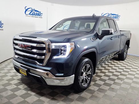 Used 2021 GMC Sierra 1500 SLE w/ X31 Off-Road Package AWD/4WD image 3