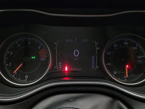 Used 2019 Jeep Cherokee Latitude Plus image 23