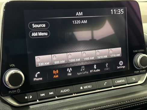 Used 2023 Nissan Rogue SV image 11