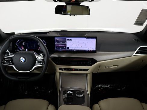 Used 2025 BMW 330i Sedan w/ Premium Package image 8