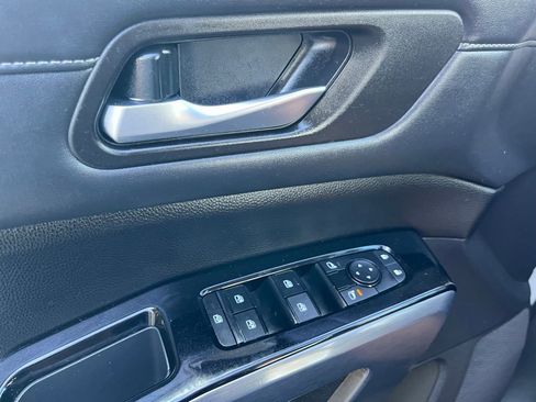 Used 2023 Nissan Pathfinder SL image 29