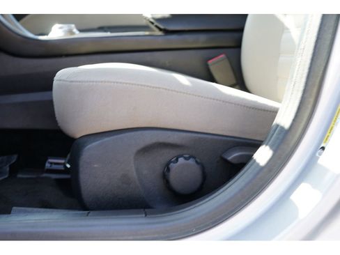 Used 2018 Ford Fusion S image 15