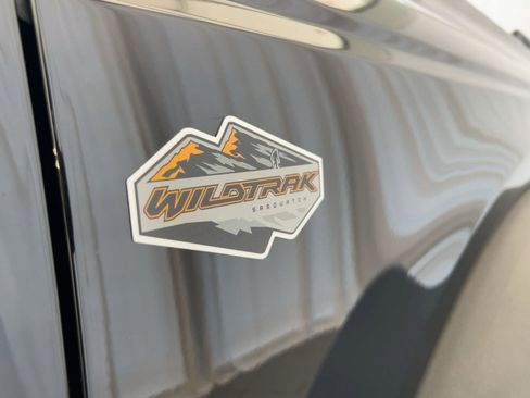 Used 2024 Ford Bronco Wildtrak image 31