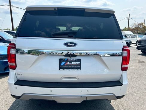 Used 2018 Ford Expedition Max XLT w/ Equipment Group 202A AWD/4WD image 7