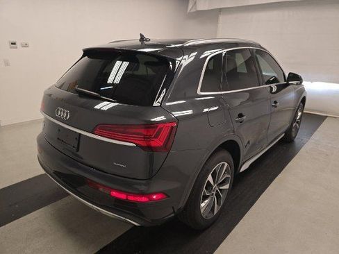 Used 2021 Audi Q5 2.0T Premium image 3