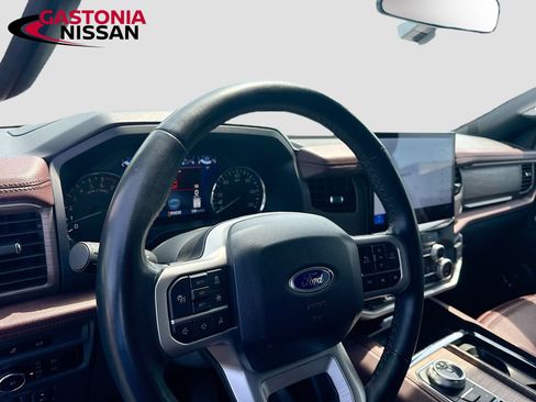 Used 2024 Ford Expedition Limited RWD image 11