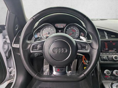 Used 2014 Audi R8 V8 image 13