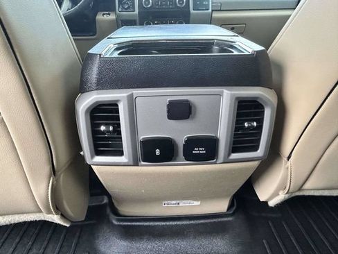 Used 2019 Ford F250 Lariat w/ Lariat Ultimate Package AWD/4WD image 13