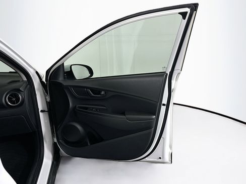 Used 2023 Hyundai Kona SEL image 30