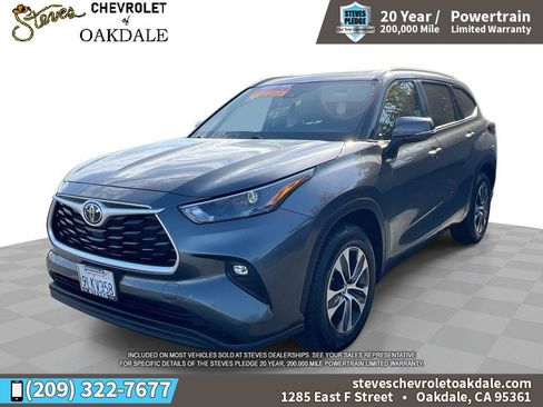 Used 2023 Toyota Highlander XLE image 1