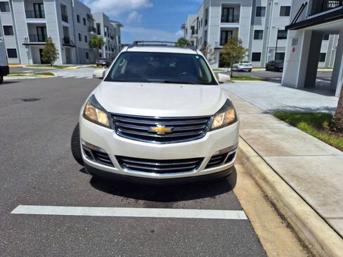 Used 2014 Chevrolet Traverse LTZ FWD image 2