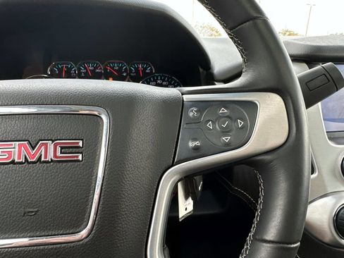 Used 2020 GMC Yukon SLT image 32