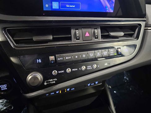 Used 2023 Lexus ES 250 w/ Premium Package image 18