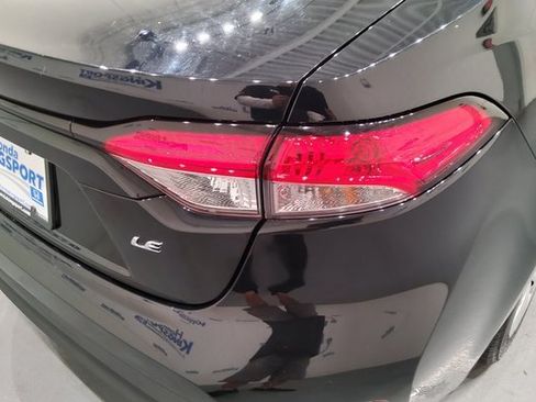 Used 2023 Toyota Corolla LE image 13
