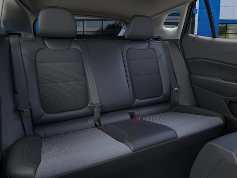 New 2026 Chevrolet Trax LT w/ LT Convenience Package FWD image 17