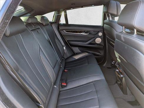 Used 2019 BMW X6 xDrive50i w/ M Sport Package image 18