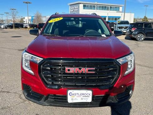 Used 2023 GMC Terrain SLE w/ Elevation Edition image 10