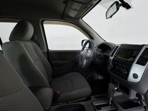 Used 2018 Nissan Frontier S RWD image 26
