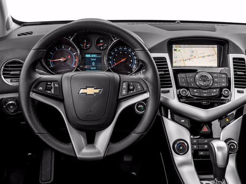 Used 2016 Chevrolet Cruze LT w/ Sun And Sound Package FWD image 9